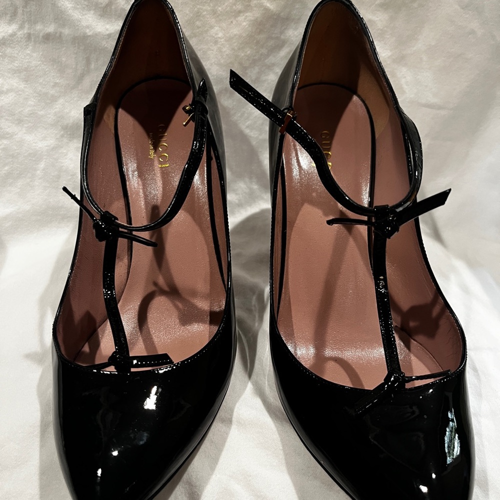 Gucci Black Patent Leather T-Strap Heels